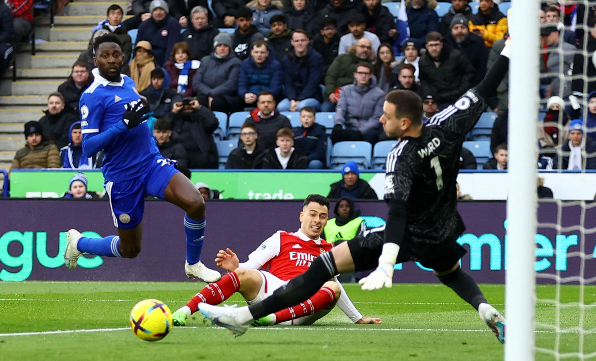 场引发了广 场引发了广