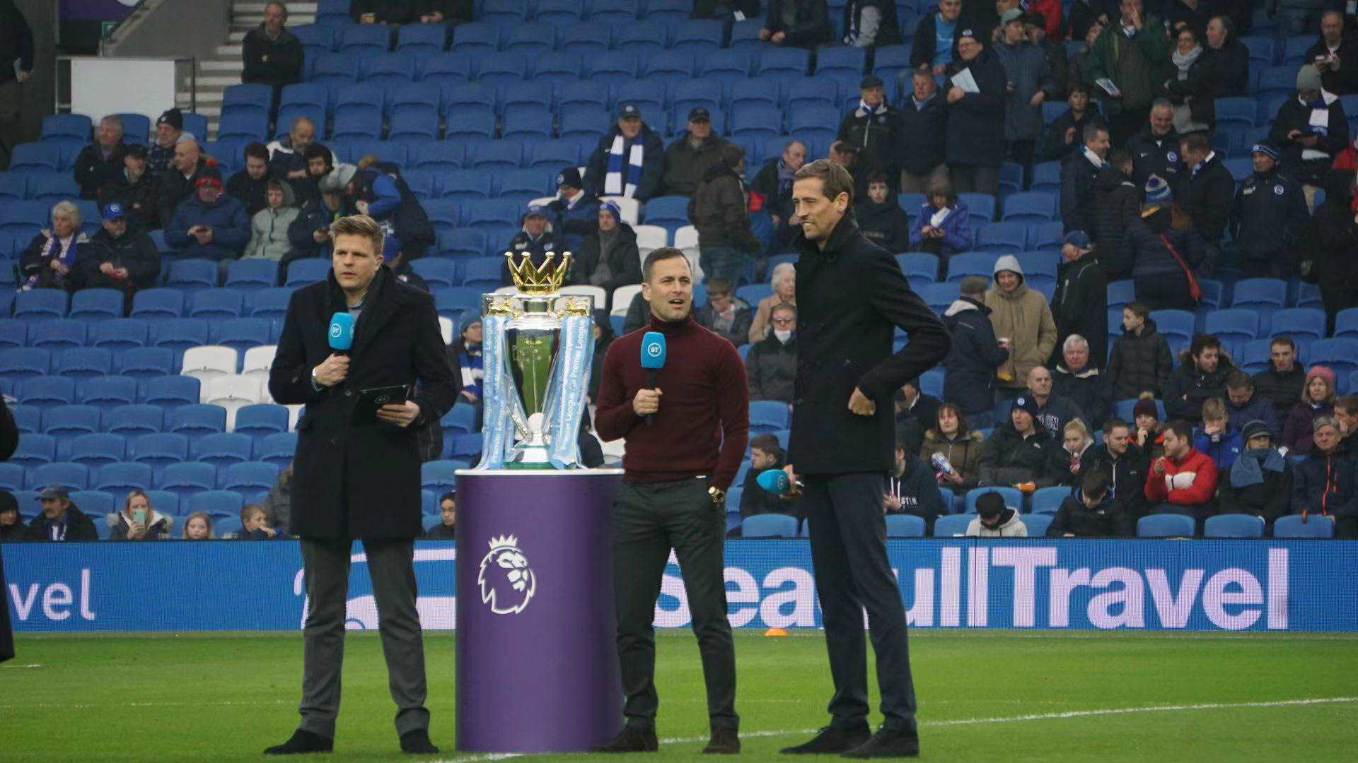 斯似乎是更 斯似乎是更